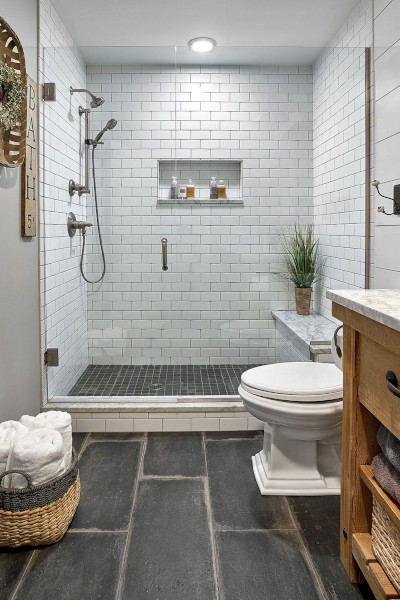 Plumber providing upfront shower & bathtub repair pricing